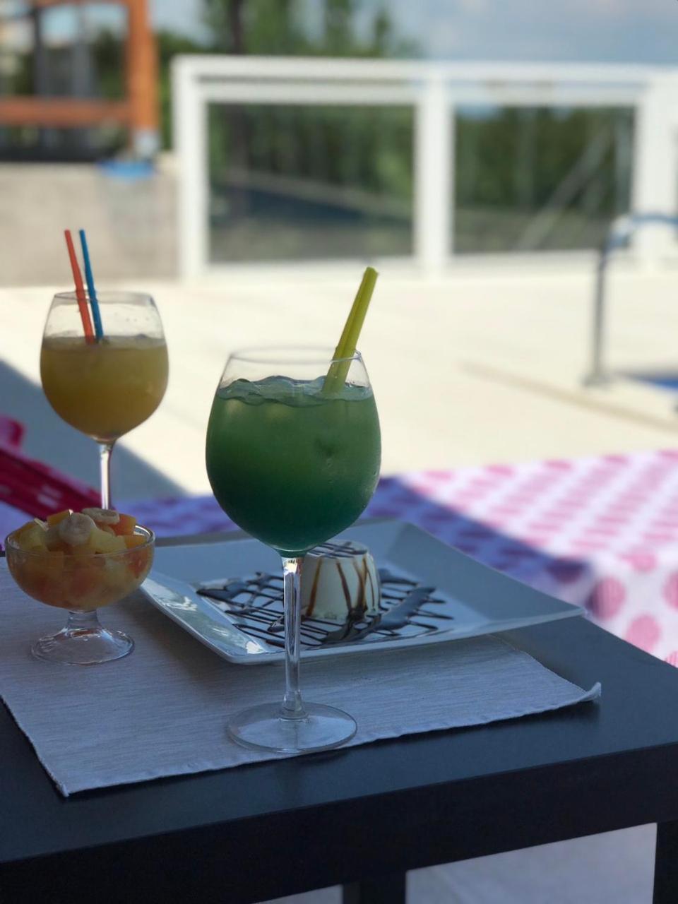 Hotel Livadic & Restaurant Лижнян Экстерьер фото