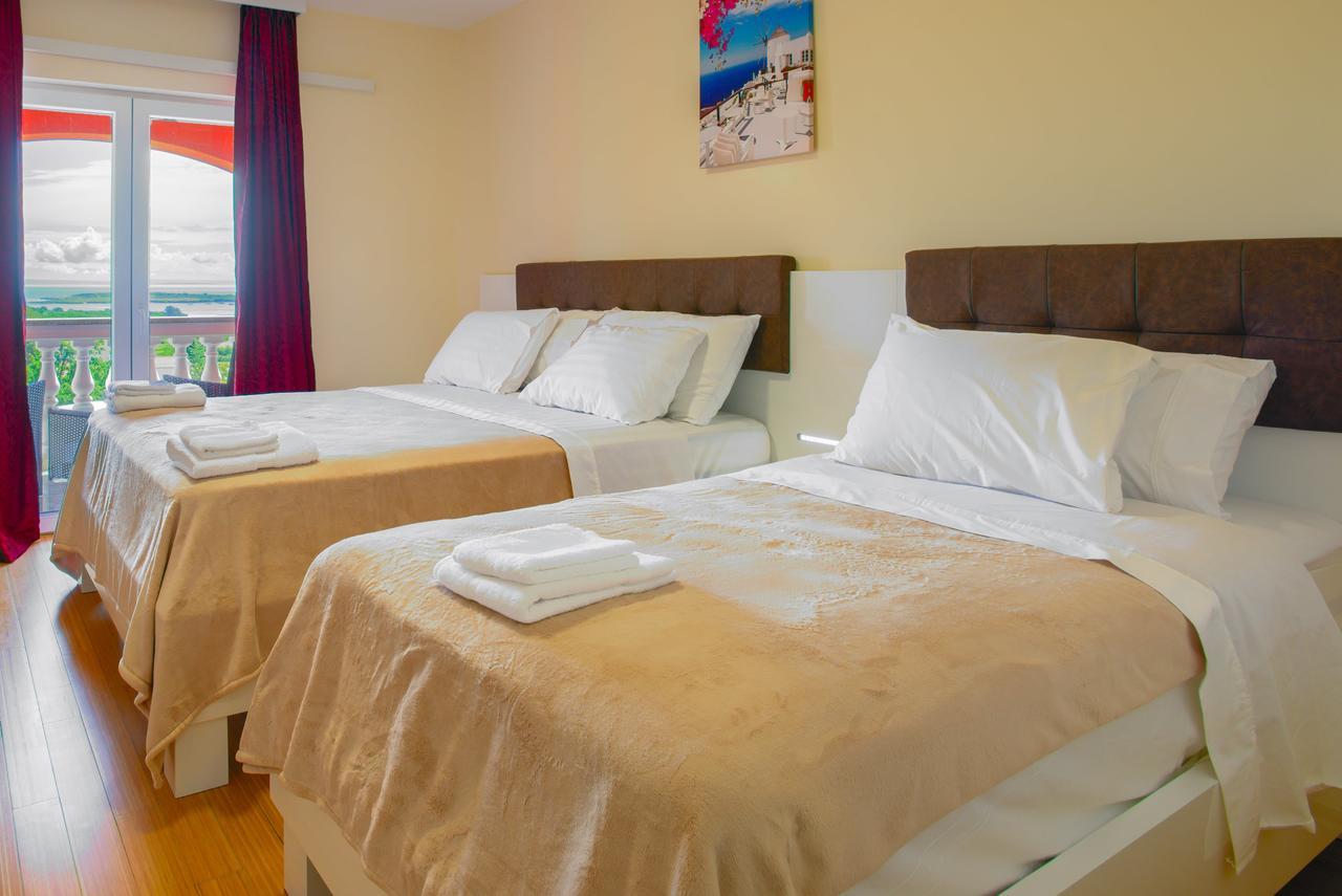 Hotel Livadic & Restaurant Лижнян Экстерьер фото