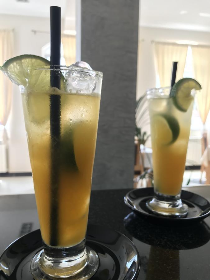 Hotel Livadic & Restaurant Лижнян Экстерьер фото