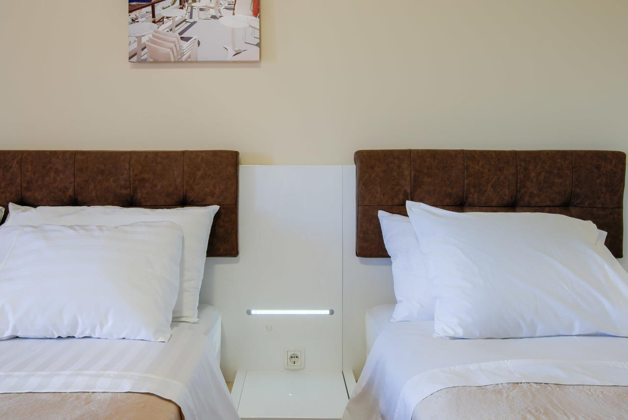 Hotel Livadic & Restaurant Лижнян Экстерьер фото
