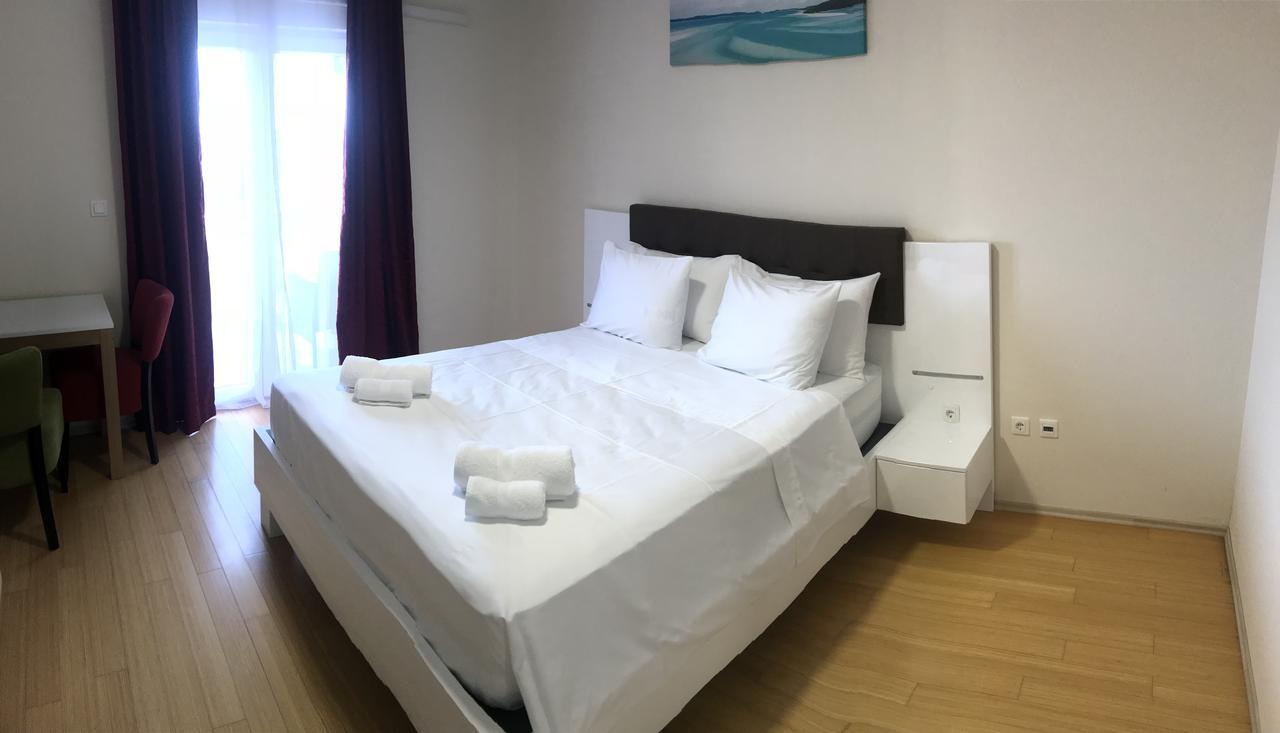Hotel Livadic & Restaurant Лижнян Экстерьер фото