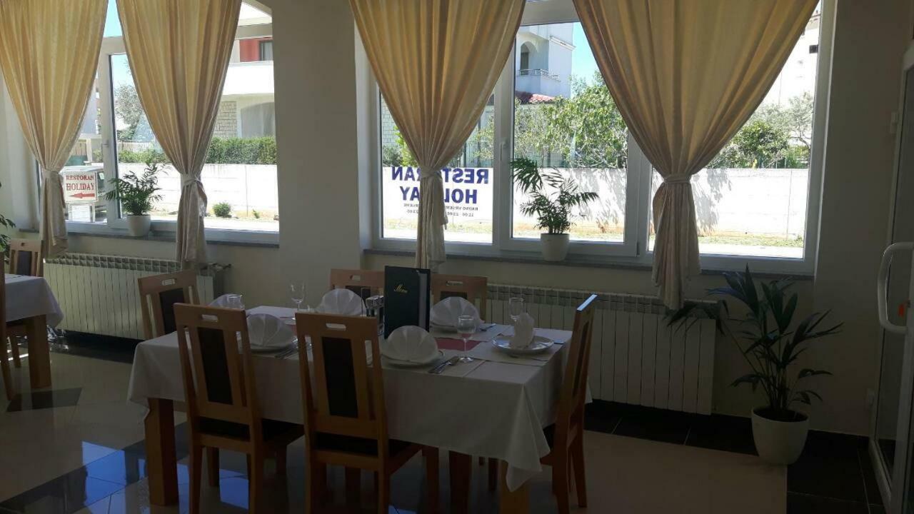Hotel Livadic & Restaurant Лижнян Экстерьер фото